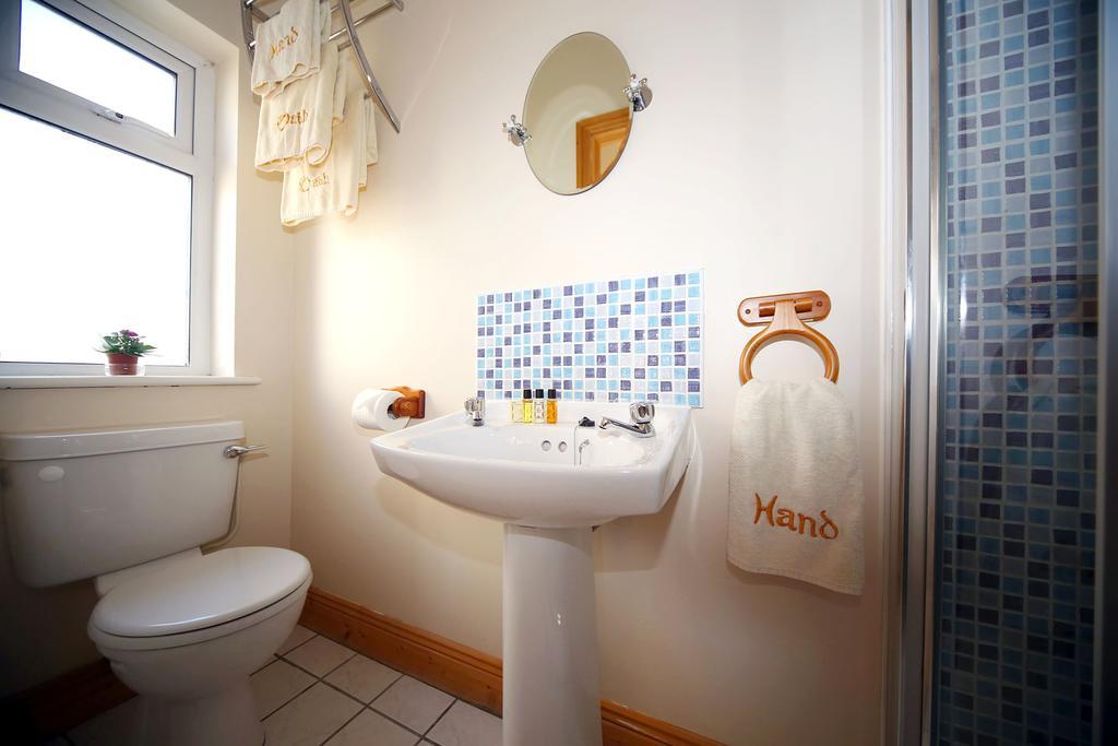 Willow Lodge Westport Room photo